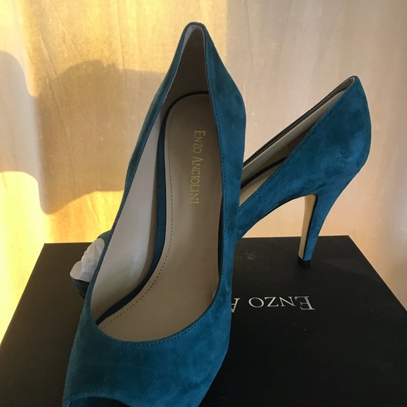 ENZO ANGIOLINI ‘Demario’ Suede Pumps - Picture 2 of 6